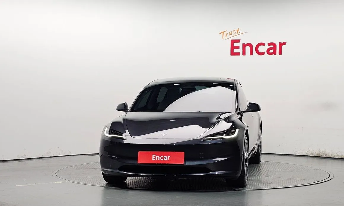 Tesla Model 3 — фото 3