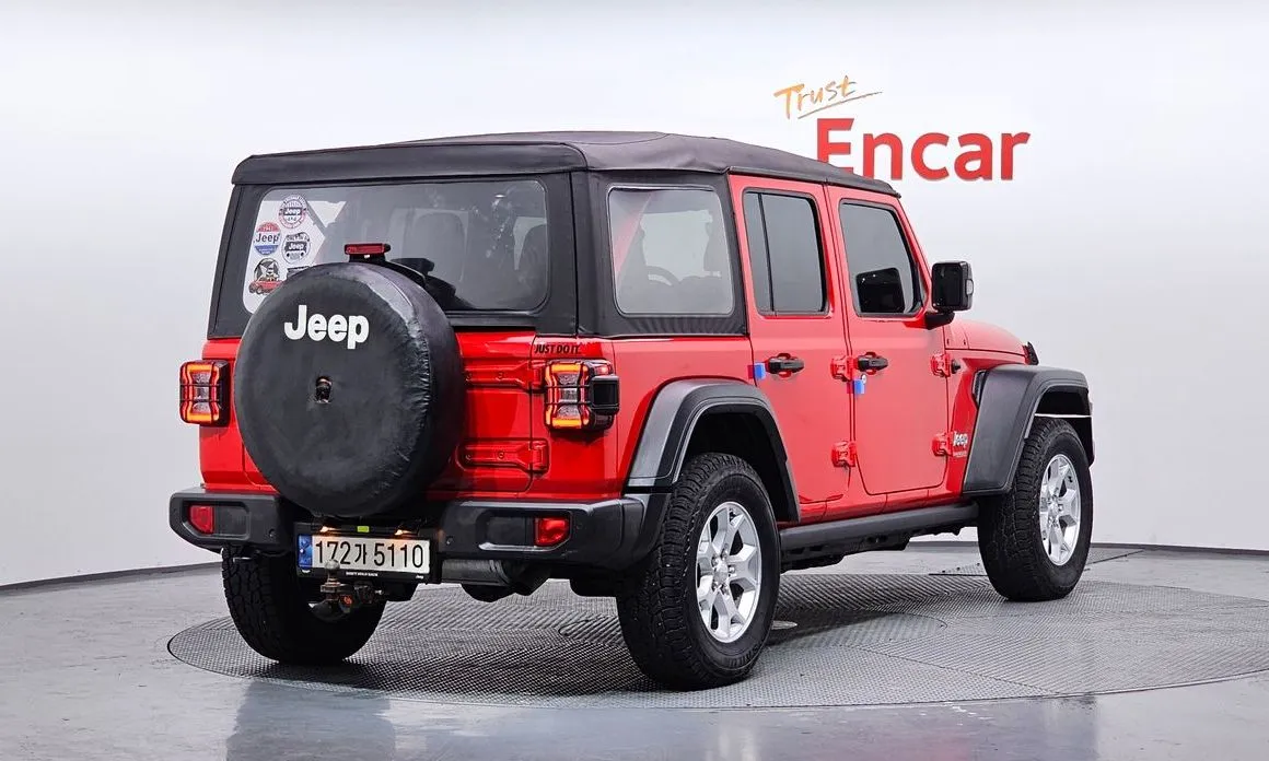 Jeep Wrangler — фото 8