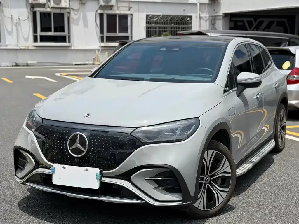 Mercedes-Benz EQE SUV — фото 9