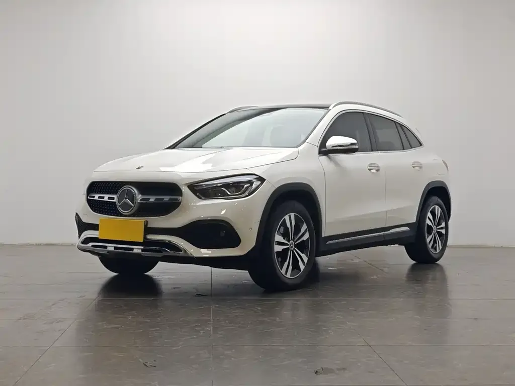 Mercedes-Benz GLA — фото 1