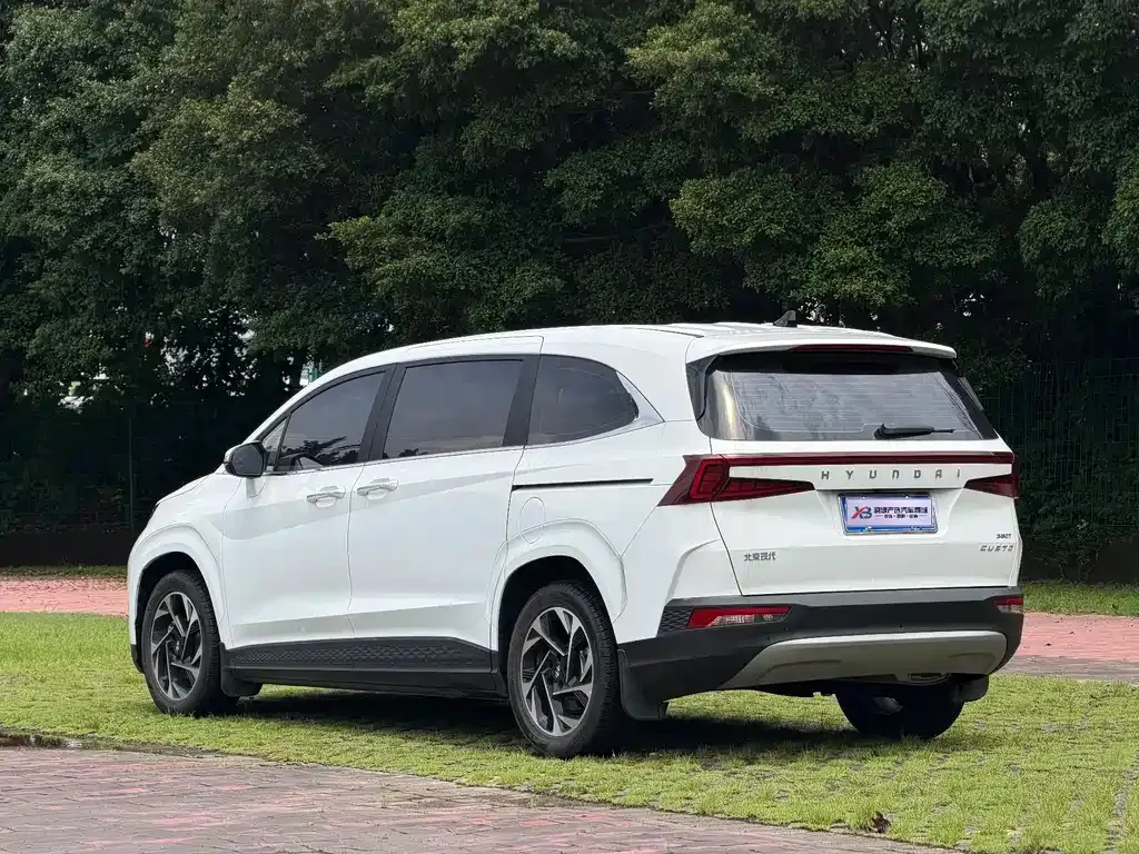 Hyundai Custo — фото 4