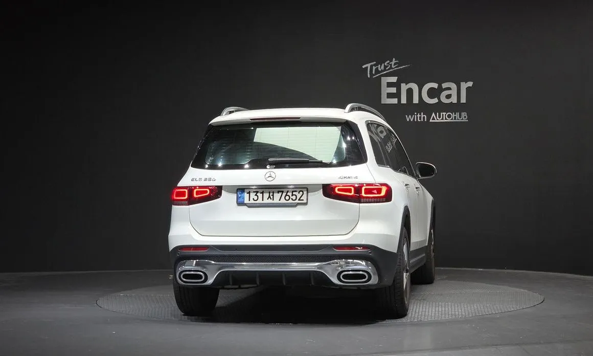 Mercedes-Benz GLB-Class — фото 2