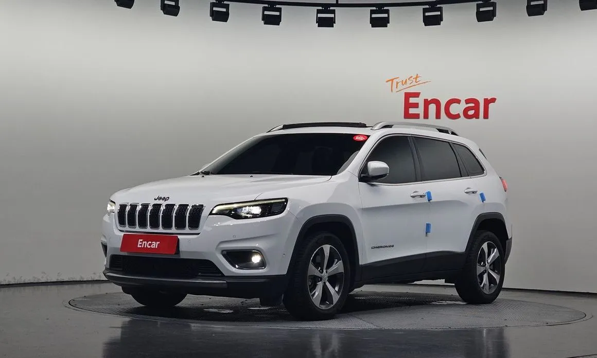 Jeep Cherokee — фото 1