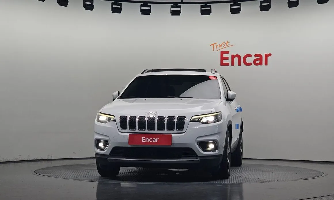 Jeep Cherokee — фото 4