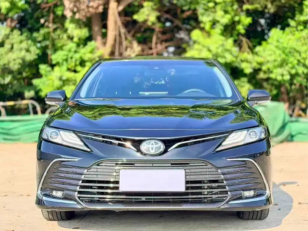 Toyota Camry — фото 8
