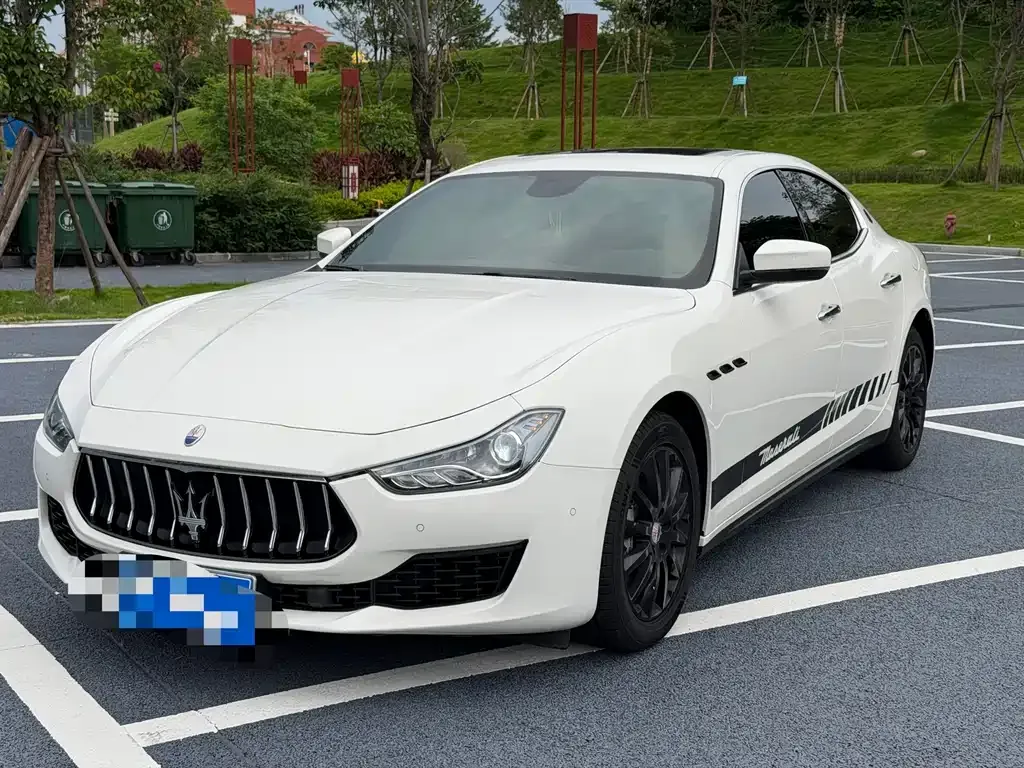 Maserati Ghibli — фото 1