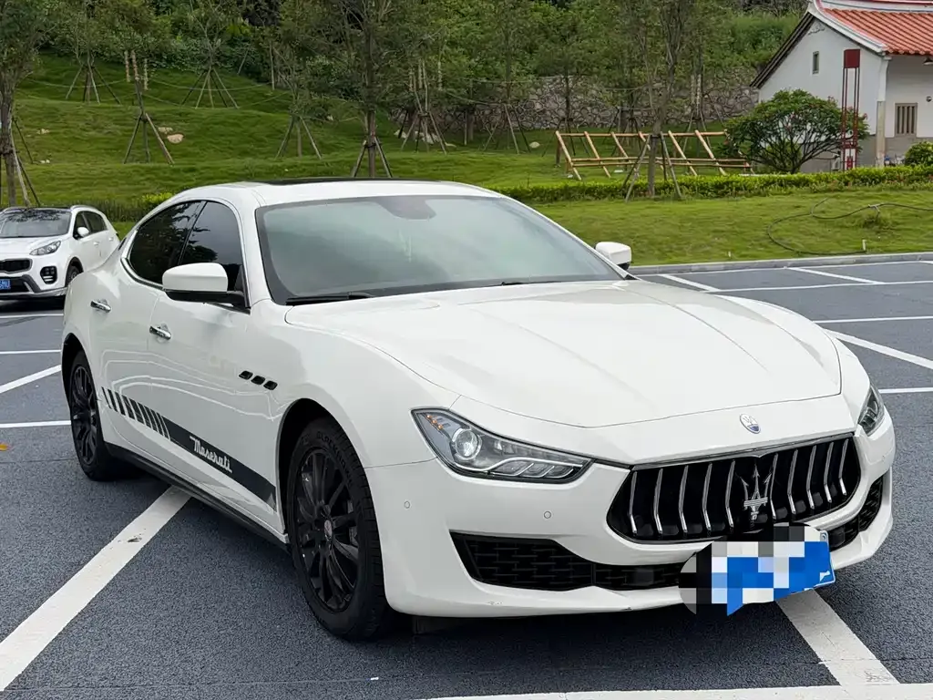 Maserati Ghibli — фото 10