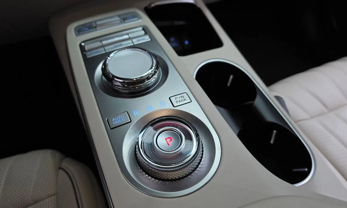Genesis GV70 — фото 4