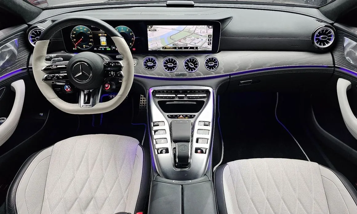 Mercedes-Benz AMG GT — фото 8