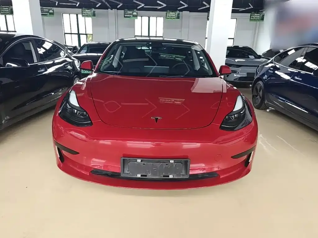 Tesla Model 3 — фото 6