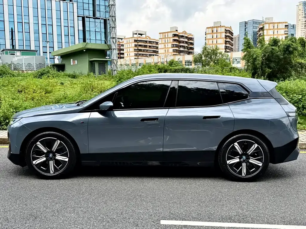 BMW iX — фото 10