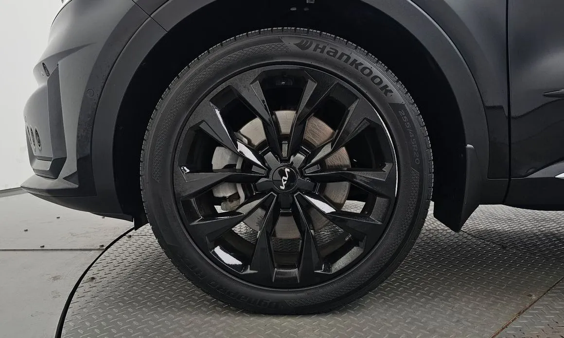Kia Sorento — фото 8