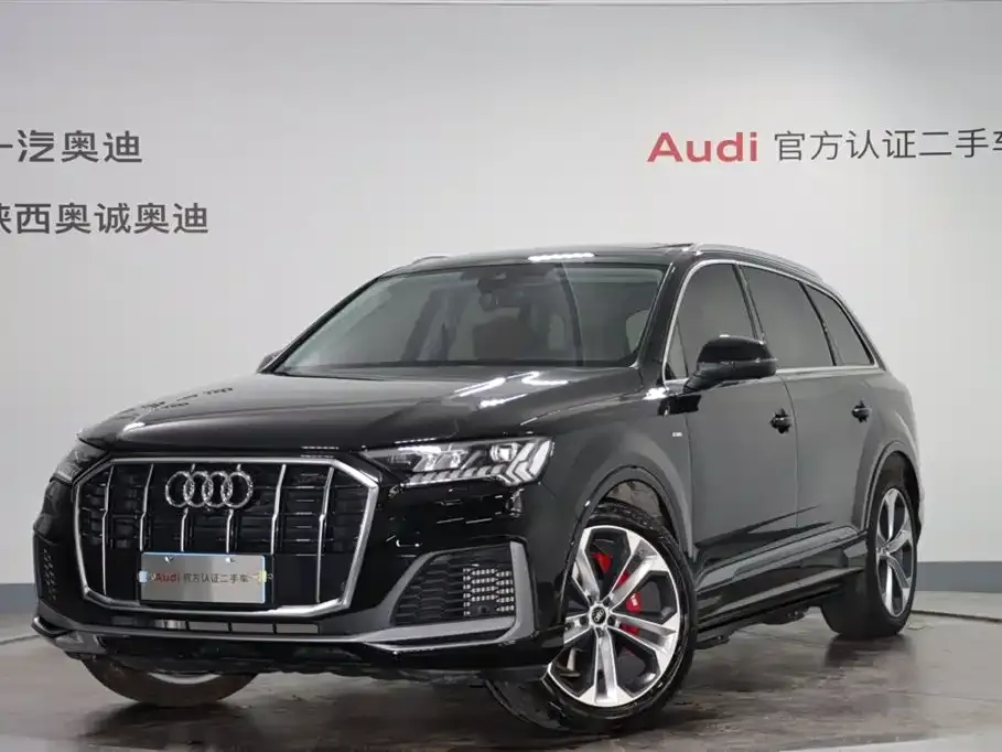 Audi Q7 — фото 1