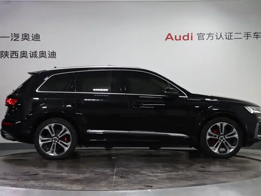 Audi Q7 — фото 5