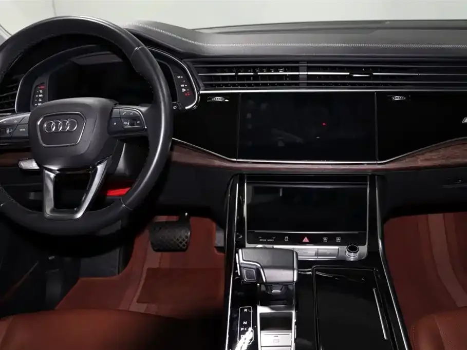 Audi Q7 — фото 6