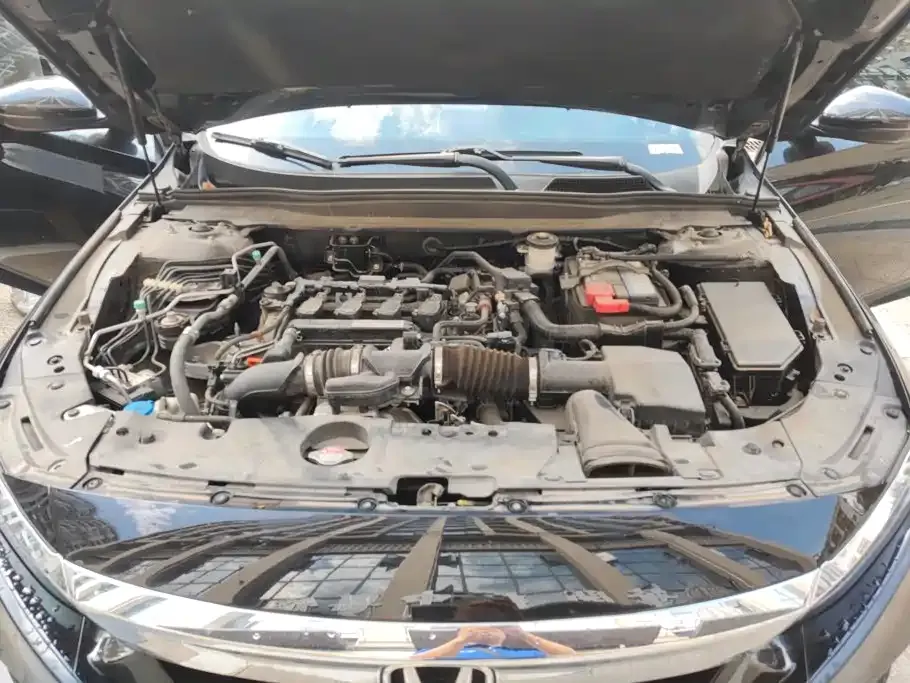 Honda Accord — фото 8