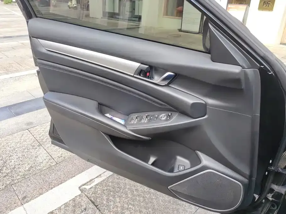 Honda Accord — фото 3