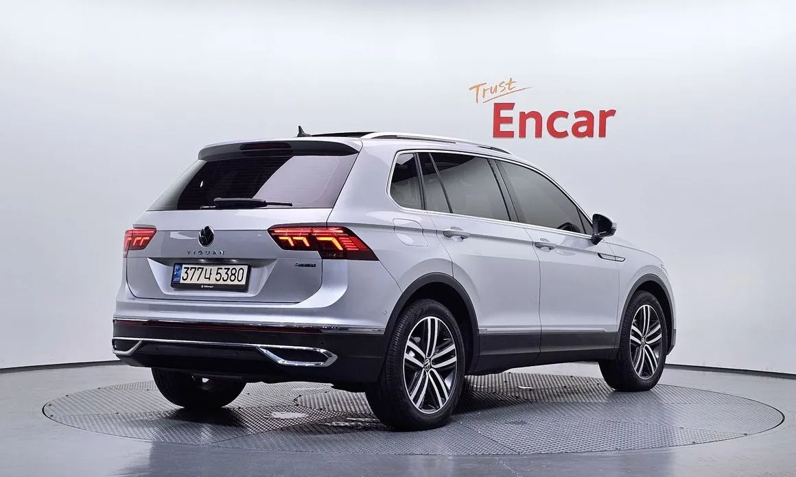Volkswagen Tiguan — фото 4
