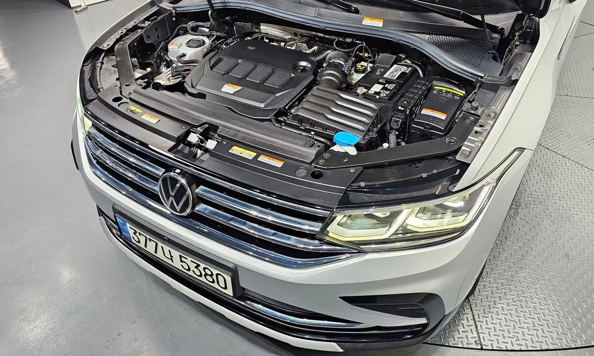 Volkswagen Tiguan — фото 10