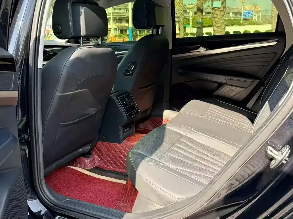 Volkswagen Passat — фото 2