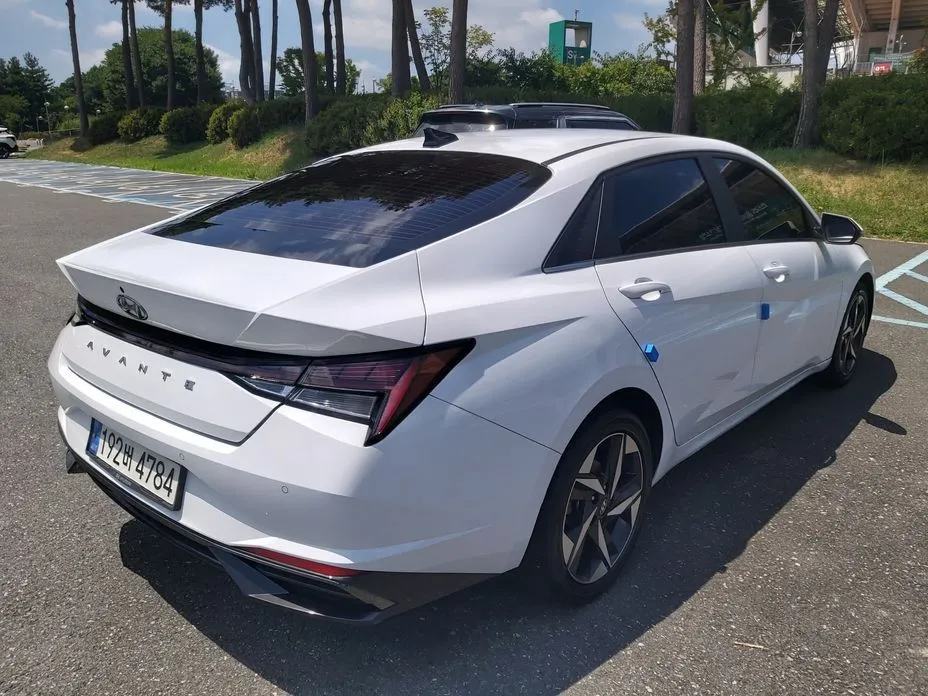 Hyundai AVANTE — фото 5