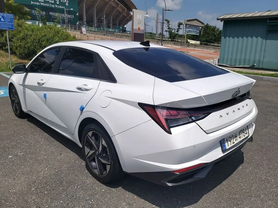 Hyundai AVANTE — фото 9