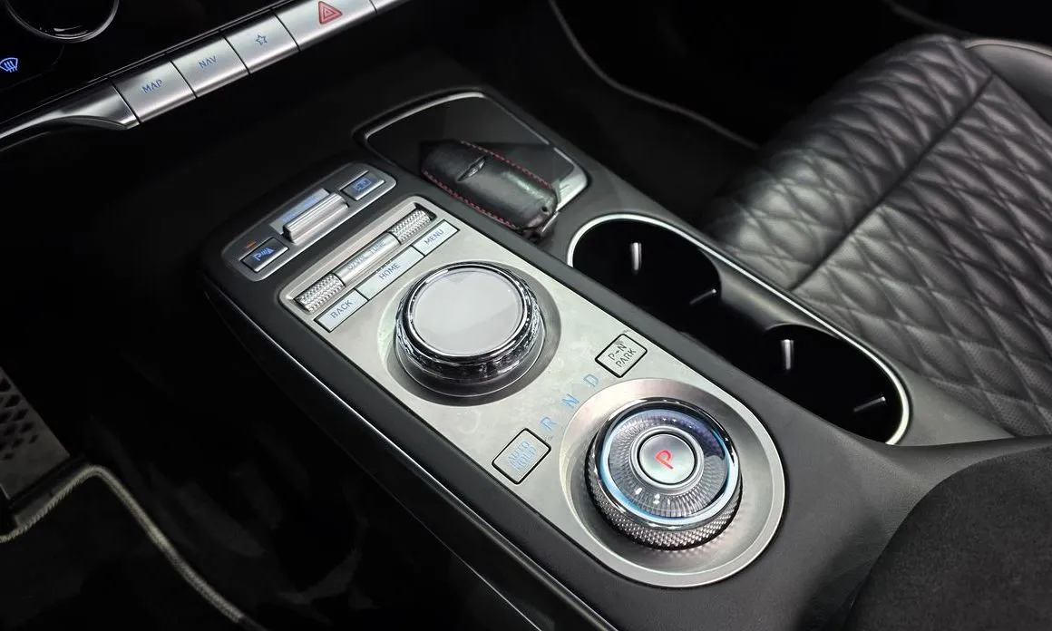 Genesis GV70 — фото 4