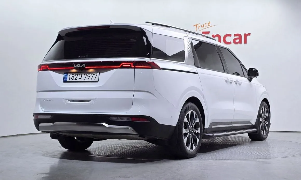 Kia Carnival — фото 3
