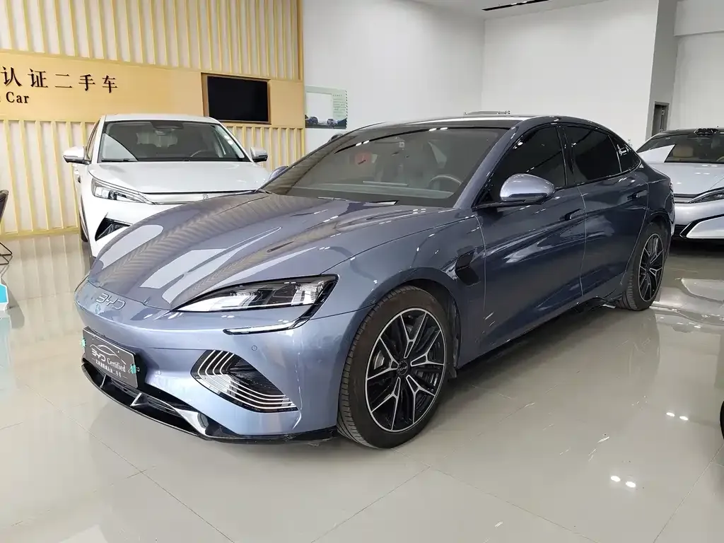 BYD Seal — фото 1