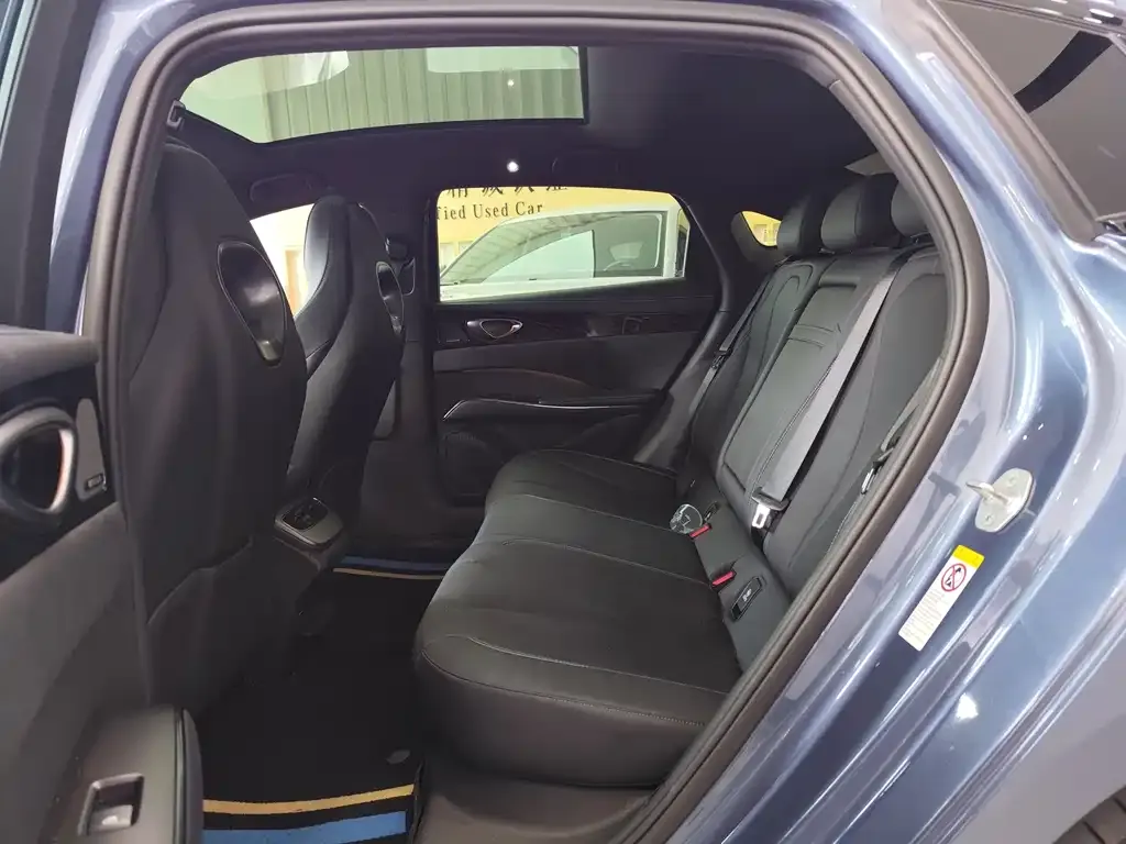 BYD Seal — фото 2