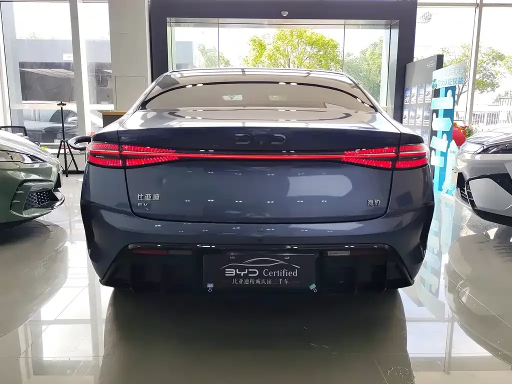 BYD Seal — фото 7