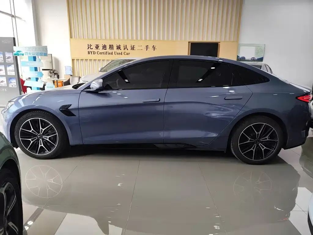 BYD Seal — фото 3