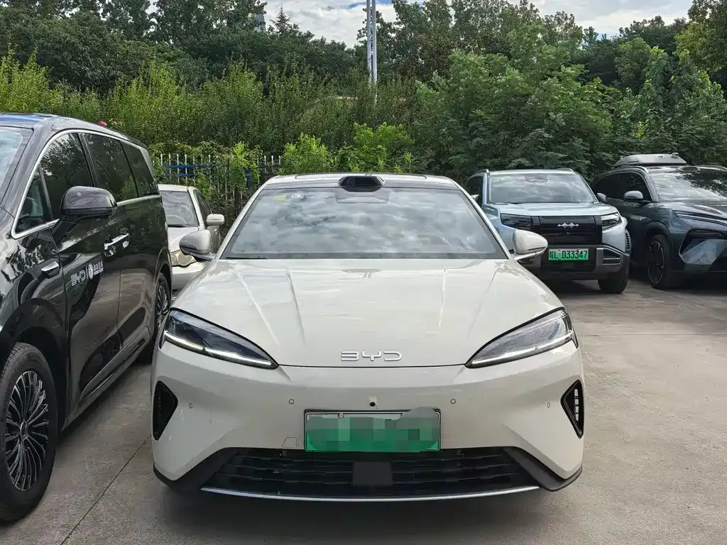 BYD Seal 07 DM-i — фото 8