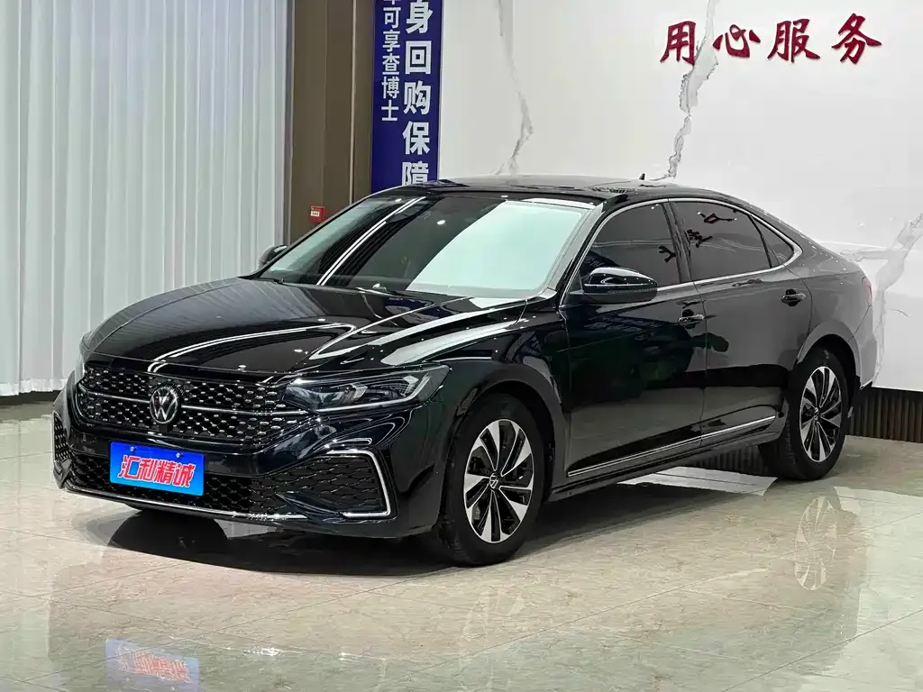 Volkswagen Passat — фото 1
