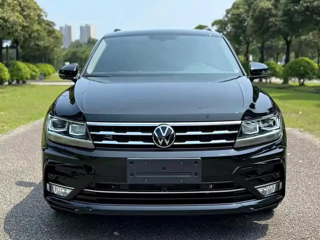 Volkswagen Tiguan L — фото 3