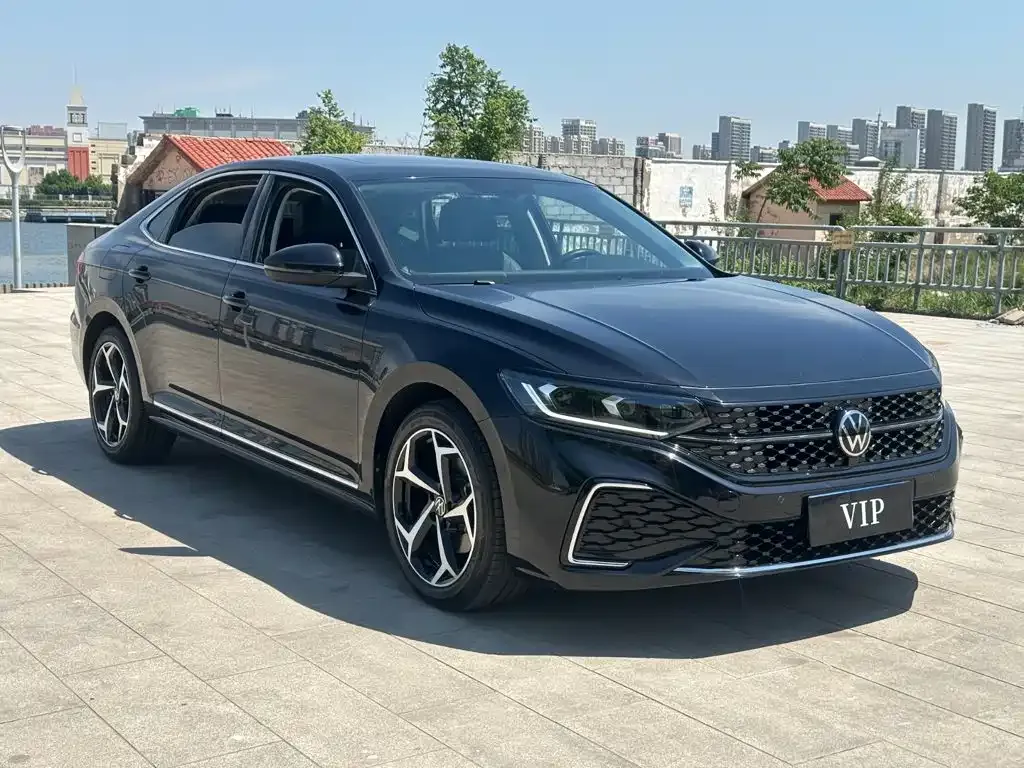 Volkswagen Passat — фото 7
