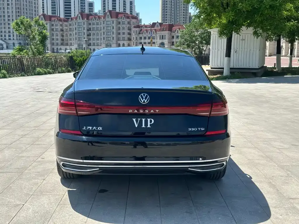 Volkswagen Passat — фото 6