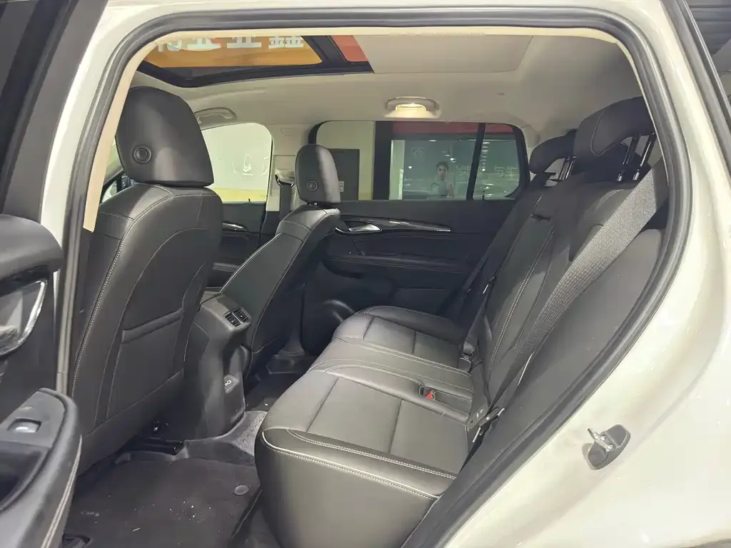 Buick Envision Plus — фото 9
