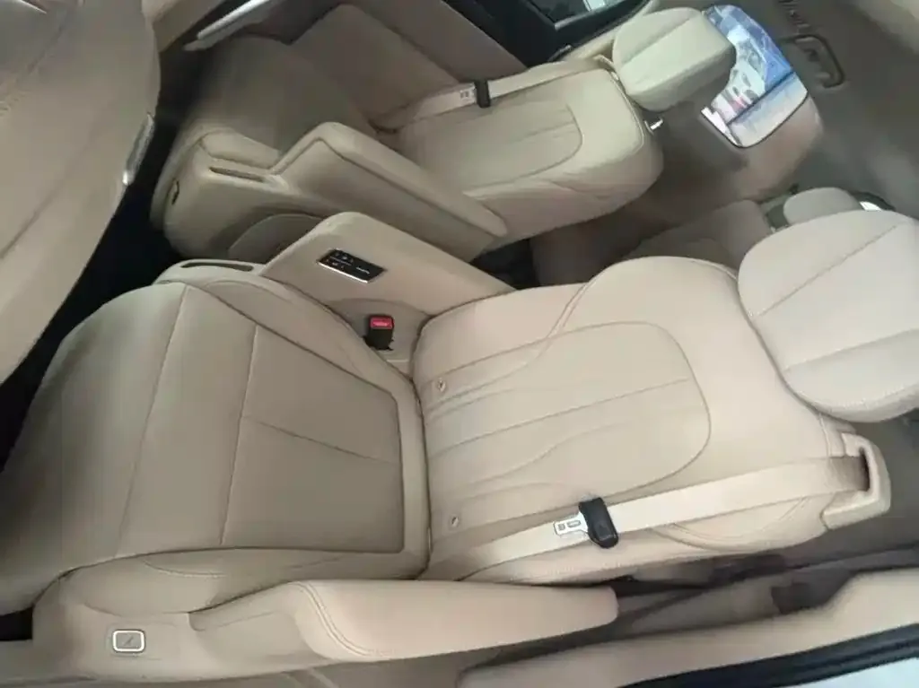 Buick GL8 Hybrid — фото 2
