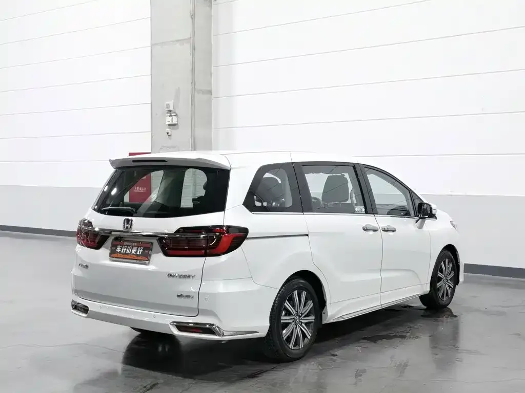 Honda Odyssey — фото 10