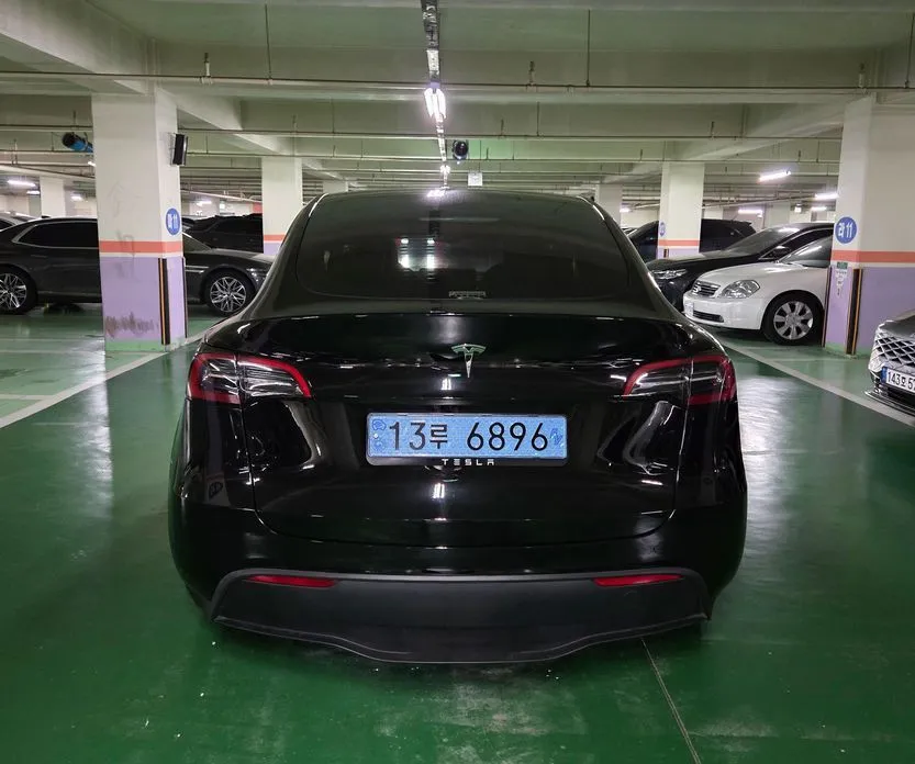 Tesla Model Y — фото 8