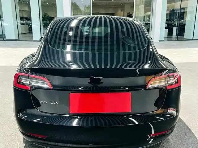 Tesla Model 3 — фото 6