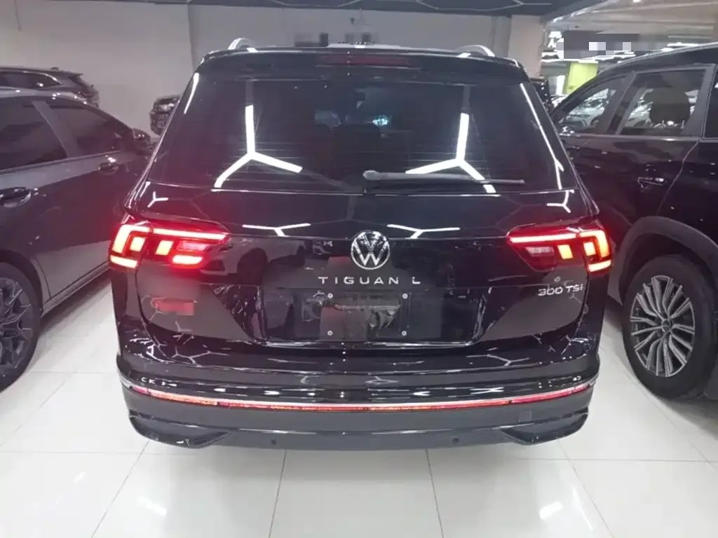 Volkswagen Tiguan L — фото 3