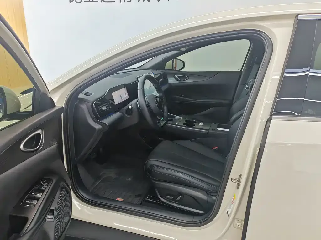 BYD Seal 06 — фото 10