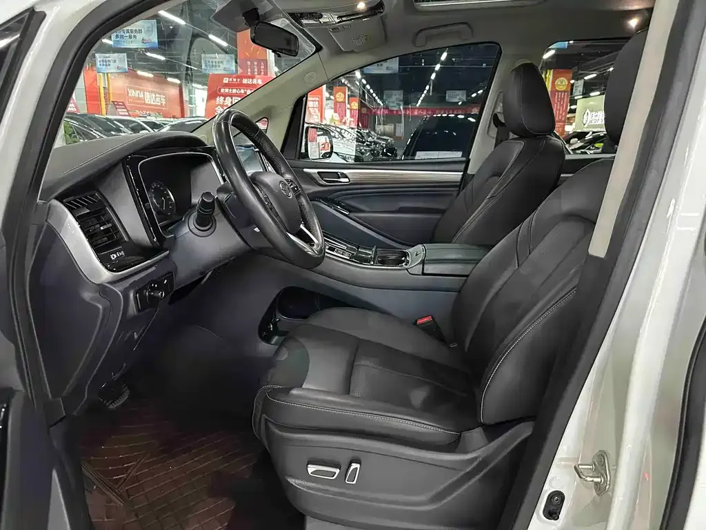 GAC Motor Trumpchi M8 — фото 7