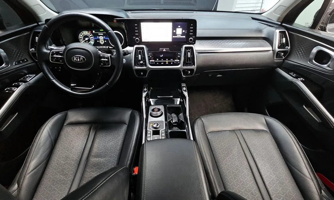 Kia Sorento — фото 10