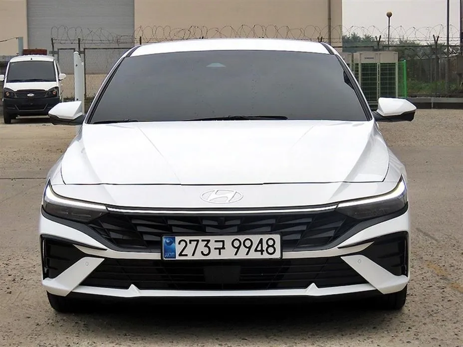 Hyundai AVANTE — фото 1