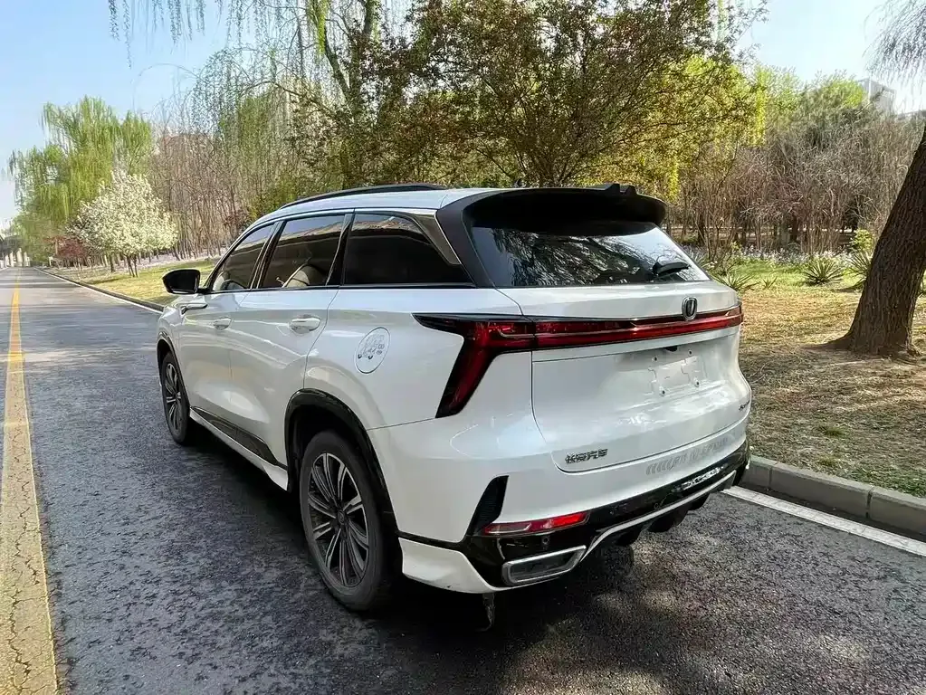 Changan CS75PLUS — фото 10