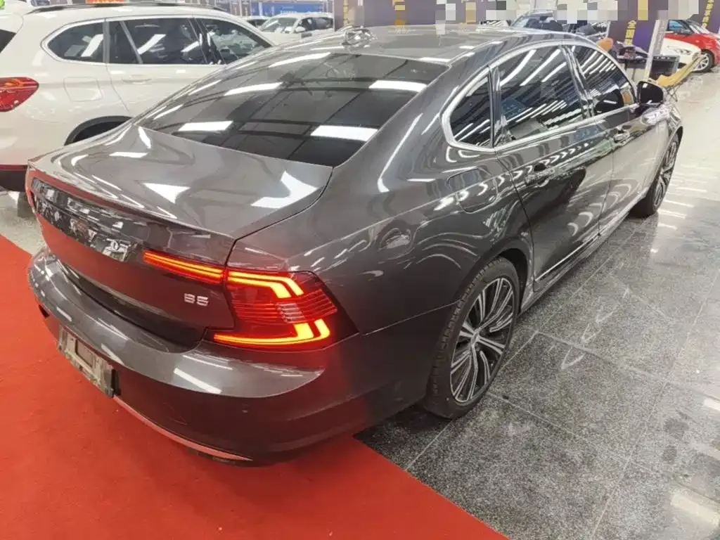 Volvo S90 — фото 4