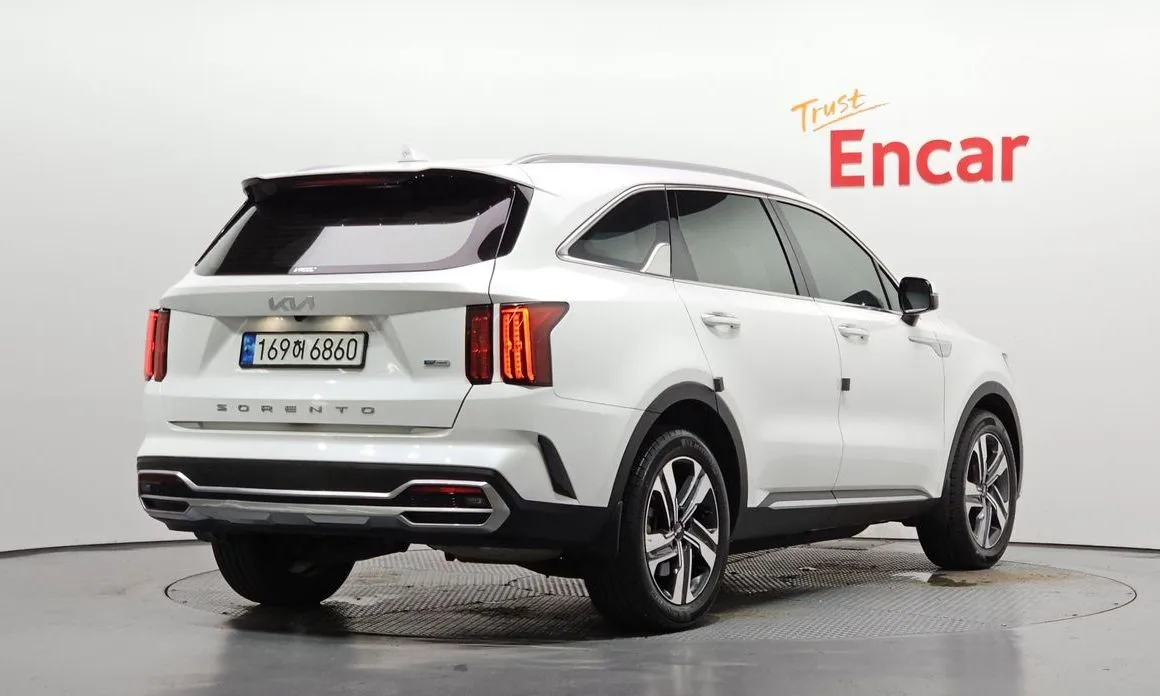 Kia Sorento — фото 10